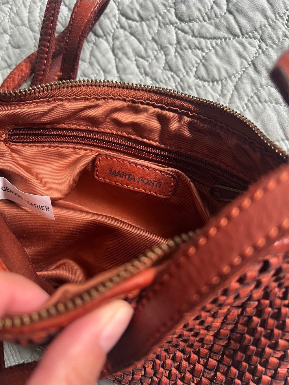 Woven Leather Crossbody Bag in cognac - Picture 4 of 5